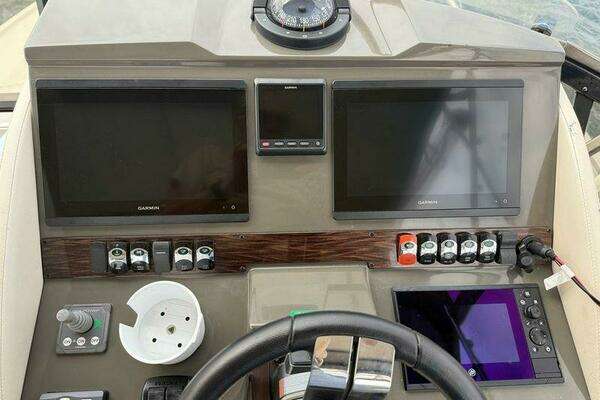 Carver C36 Command Bridge Yacht For Sale