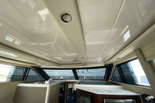 Carver C36 Command Bridge Yacht For Sale