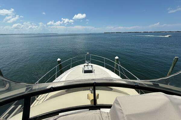 Carver C36 Command Bridge Yacht For Sale