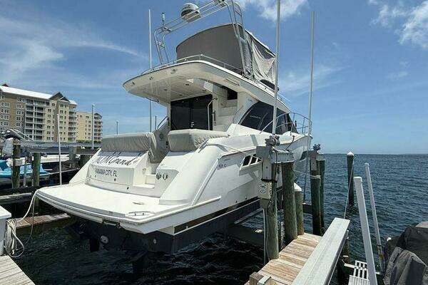 Carver C36 Command Bridge Yacht For Sale