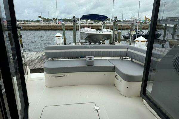 Carver C36 Command Bridge Yacht For Sale