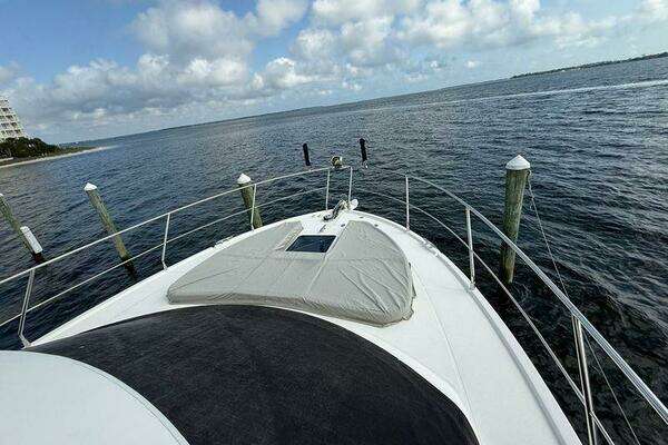 Carver C36 Command Bridge Yacht For Sale