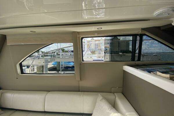Carver C36 Command Bridge Yacht For Sale