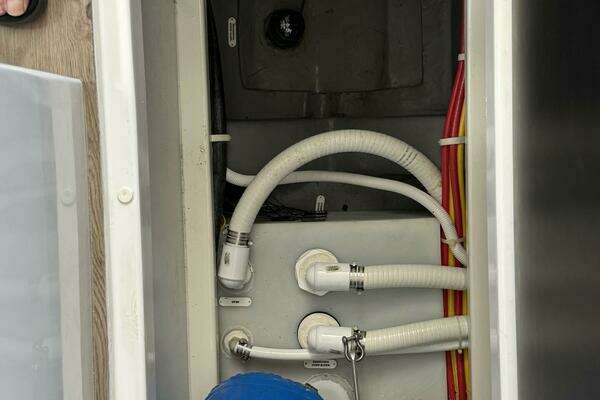 Carver C36 Command Bridge Yacht For Sale