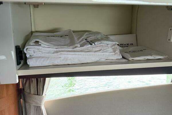 Carver C36 Command Bridge Yacht For Sale
