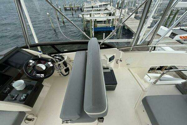 Carver C36 Command Bridge Yacht For Sale