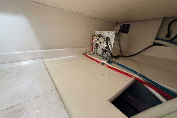 Carver C36 Command Bridge Yacht For Sale