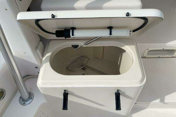 Photo of the 2005 Grady-White Marlin 300