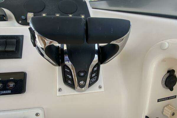 Photo of the 2005 Grady-White Marlin 300