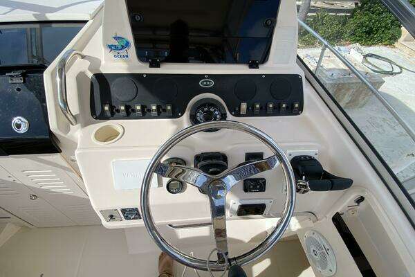 Photo of the 2005 Grady-White Marlin 300