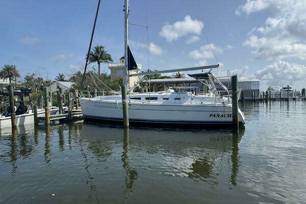 Photo of the 2004 Hunter 