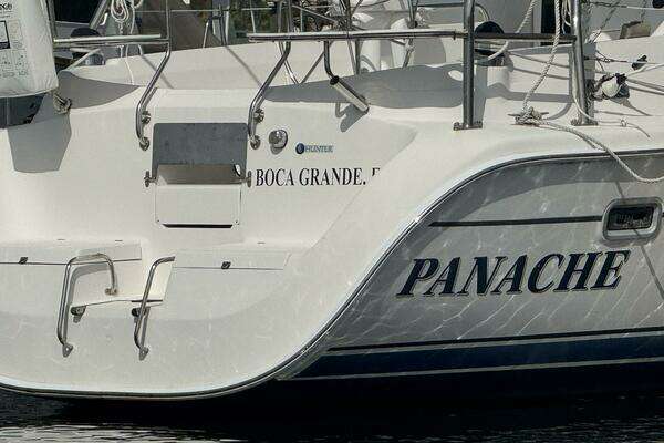 Photo of the 2004 Hunter 