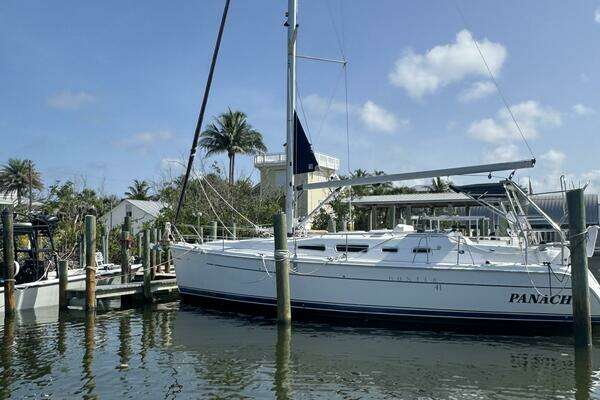 Photo of the 2004 Hunter 