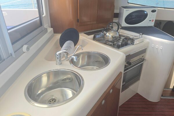 39ft Fountaine Pajot Yacht For Sale 39ft Fountaine Pajot Yacht For Sale