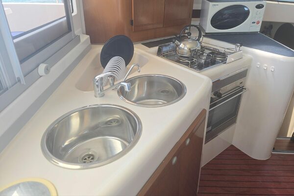 39ft Fountaine Pajot Yacht For Sale 39ft Fountaine Pajot Yacht For Sale