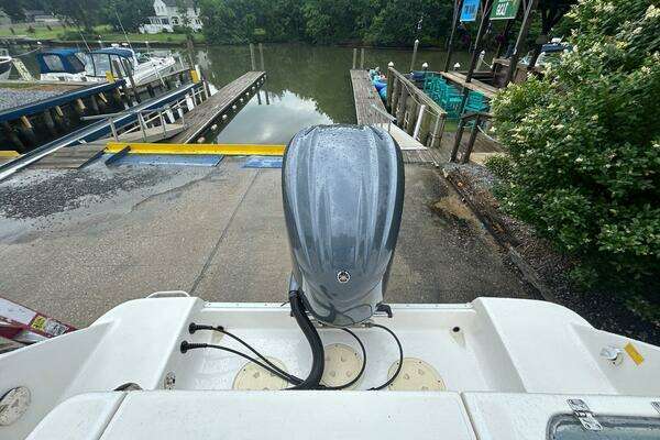 Photo of the 2022 Robalo R242 Center Console