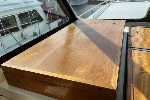 43ft Hatteras Yacht For Sale