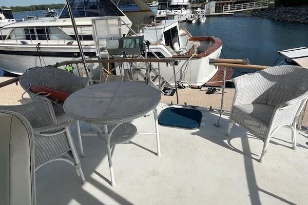 43ft Hatteras Yacht For Sale