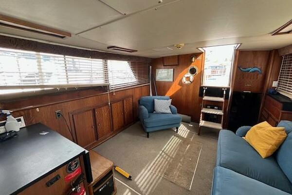 43ft Hatteras Yacht For Sale