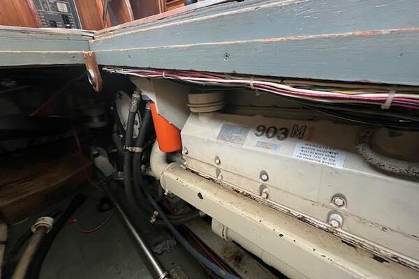 43ft Hatteras Yacht For Sale