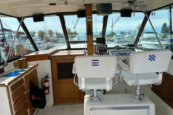 43ft Hatteras Yacht For Sale