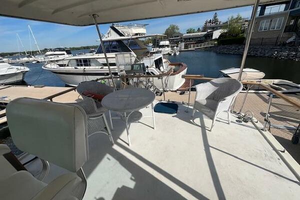 43ft Hatteras Yacht For Sale
