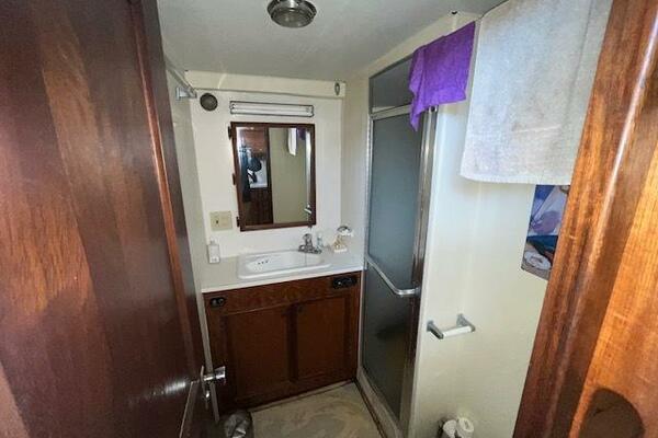 43ft Hatteras Yacht For Sale