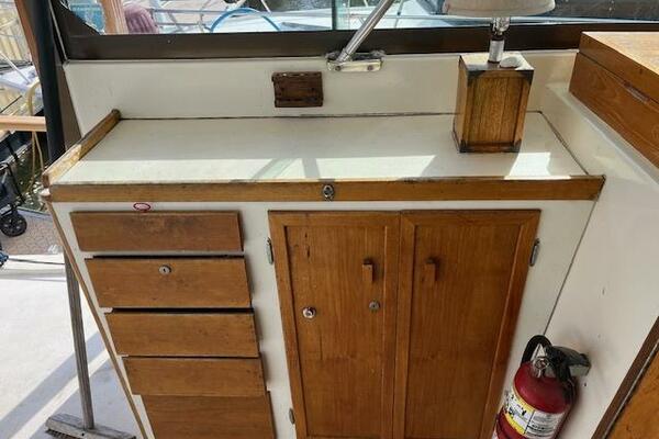 43ft Hatteras Yacht For Sale