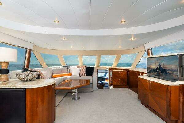 Lazzara Yachts  Yacht For Sale
