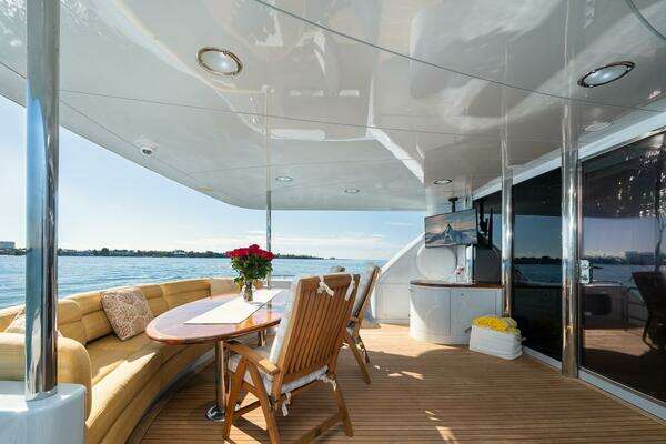 Lazzara Yachts  Yacht For Sale