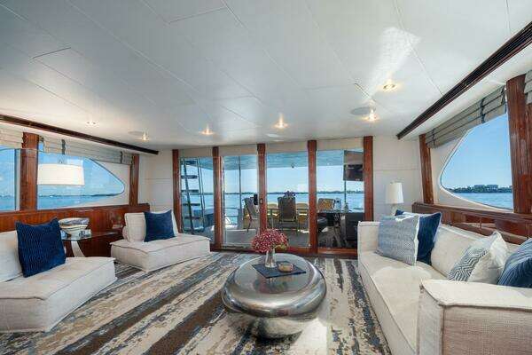 Lazzara Yachts  Yacht For Sale