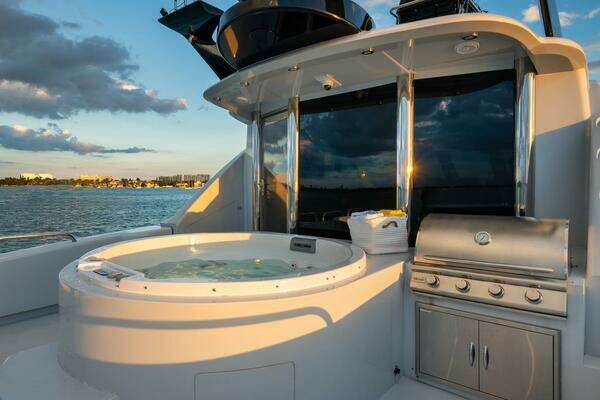 Lazzara Yachts  Yacht For Sale