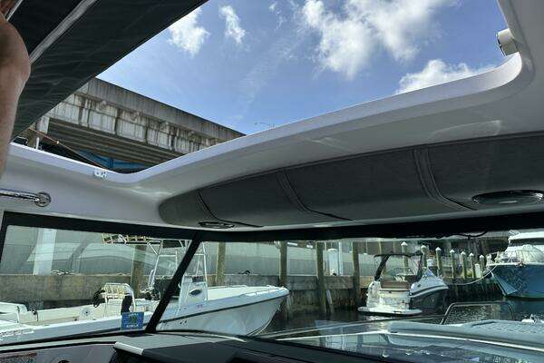 Axopar 37XC Yacht For Sale