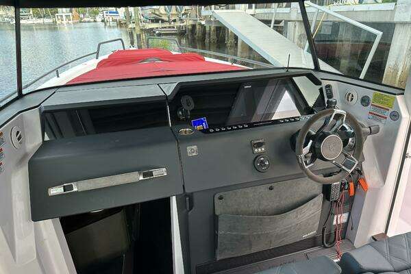 Axopar 37XC Yacht For Sale