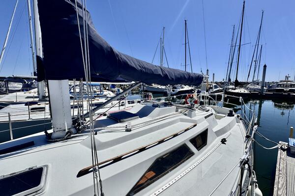 35ft C amp C Yacht For Sale