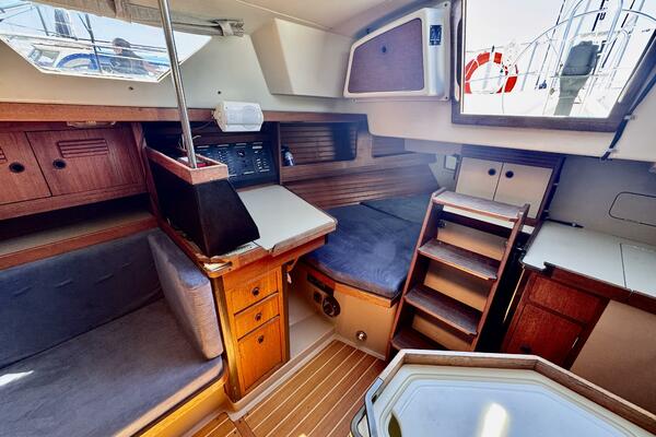 35ft C amp C Yacht For Sale