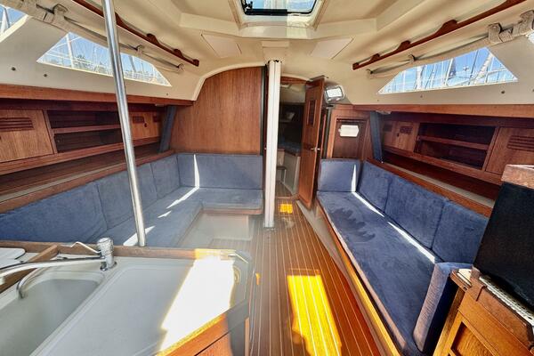 35ft C amp C Yacht For Sale