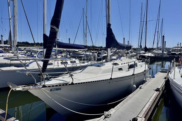 35ft C amp C Yacht For Sale
