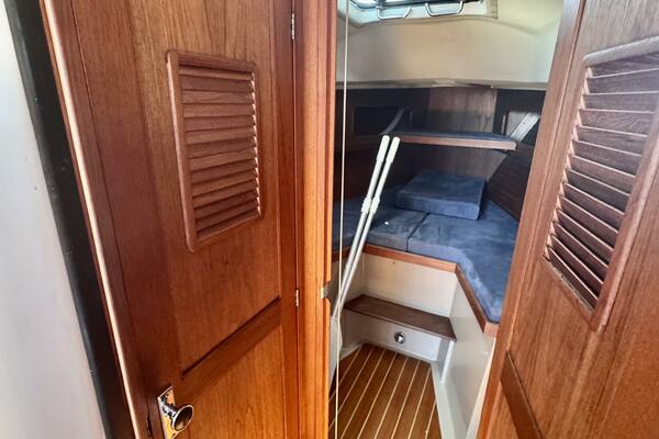35ft C amp C Yacht For Sale