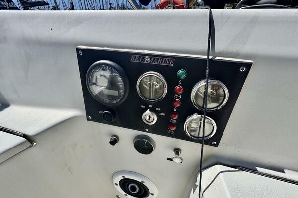 35ft C amp C Yacht For Sale