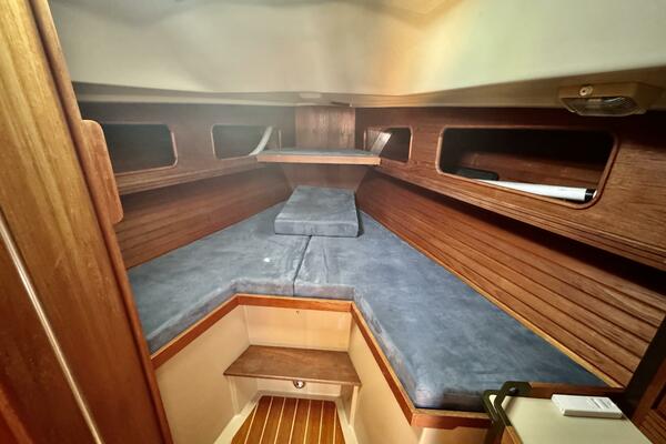 35ft C amp C Yacht For Sale