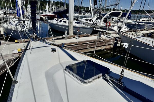 35ft C amp C Yacht For Sale