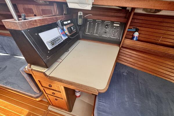 35ft C amp C Yacht For Sale