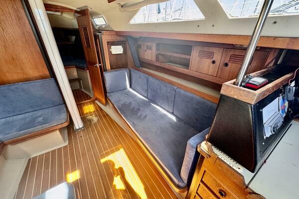 35ft C amp C Yacht For Sale