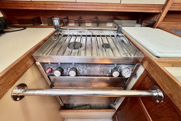 35ft C amp C Yacht For Sale