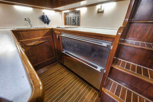 Garlington 44 Express Yacht For Sale