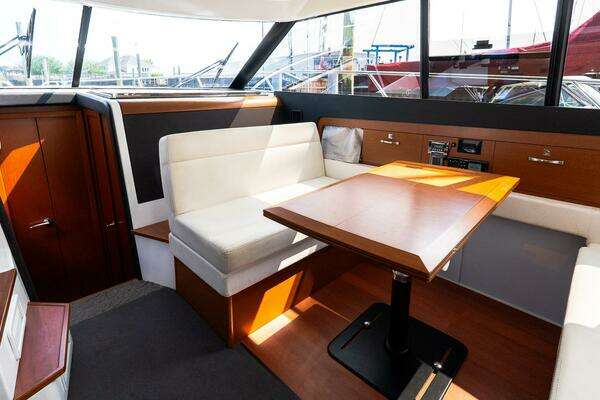 Jeanneau NC 11 Yacht For Sale