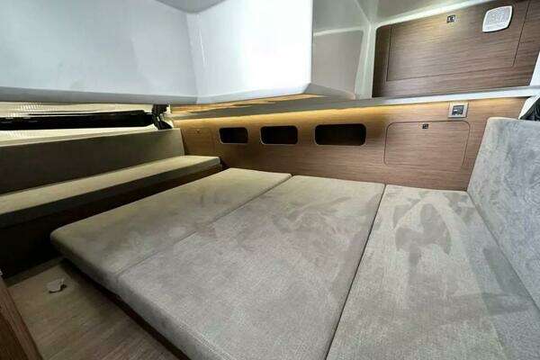 Beneteau Antares Yacht For Sale