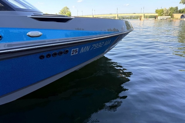 23ft Axis Yacht For Sale