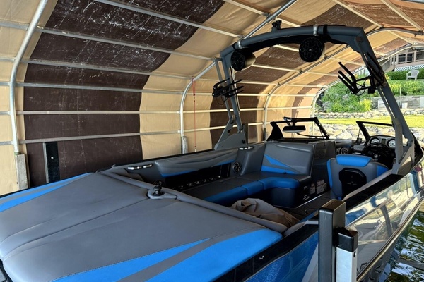 23ft Axis Yacht For Sale